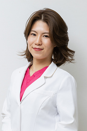 院長 岡本 安納